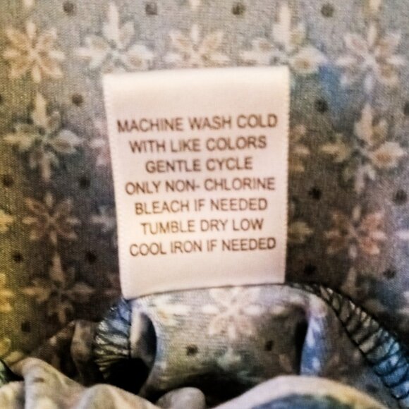 Maurice's Women's Large Blue & Black Short-sleeved Blouse with Black Bow - Picture 8 of 8